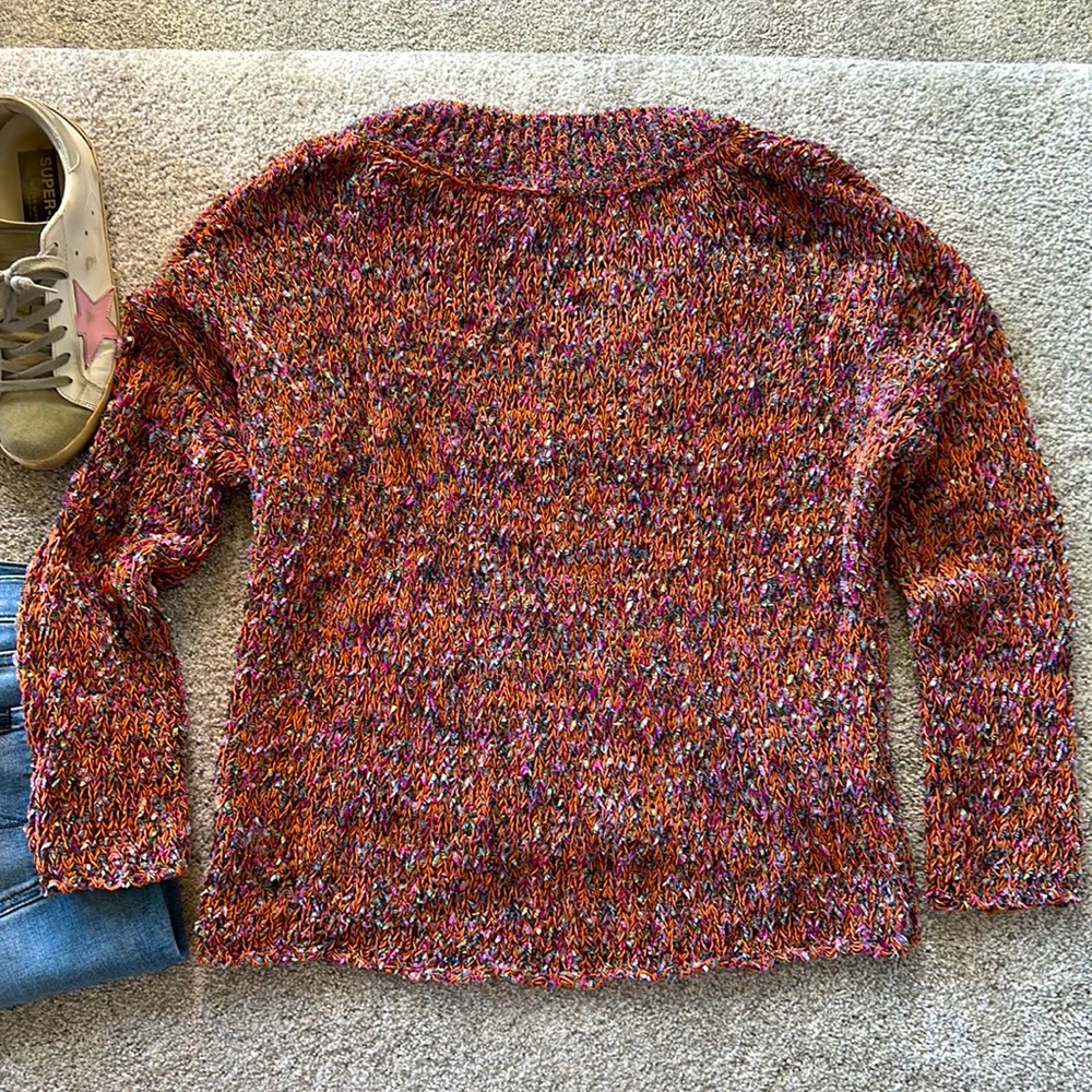 En Crème V Neck Sweater - Picture 7 of 7